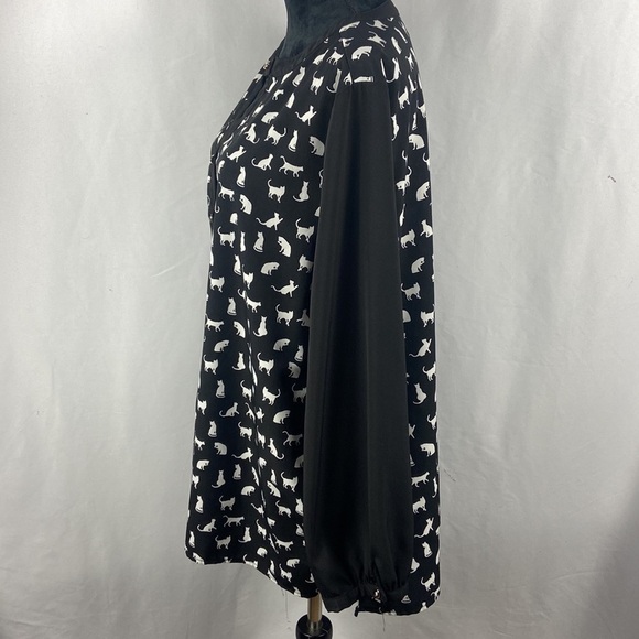 BonWorth Long Sleeve Button Down Cat Print Blouse with V Cutout - Picture 5 of 7